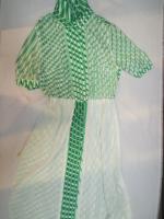 幾何学メッシュ柄ワンピース(グリーンxライトグリーンxホワイト)