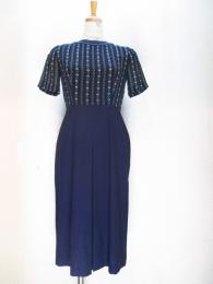 チェーン柄&無地ワンピース(ネイビーxホワイトxグリーン)