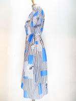 ストライプ&花&四角柄ワンピース(ホワイトxブラックxライトブルー)