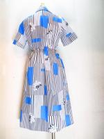 ストライプ&花&四角柄ワンピース(ホワイトxブラックxライトブルー)